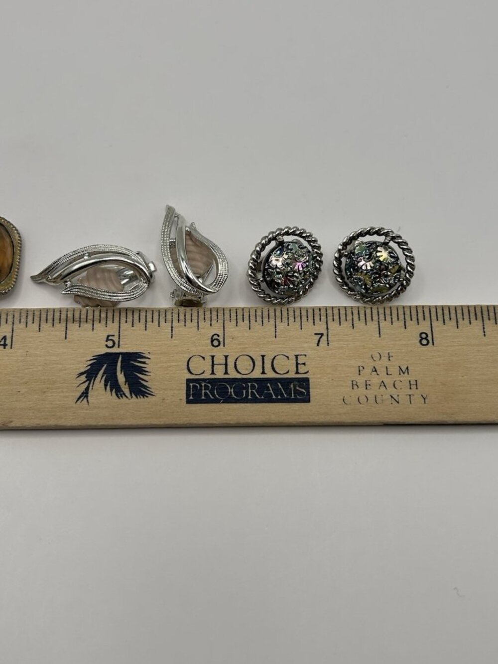 Vintage Sarah Coventry Clip On Earrings Set of 4 Mixed Designs Jewelry Leaves - Picture 12 of 12
